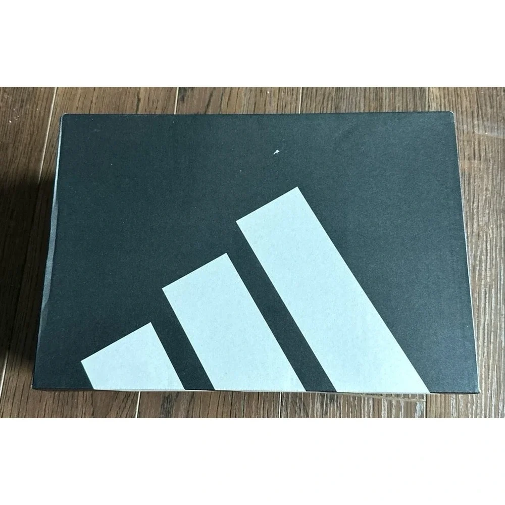 Adidas GameCourt 2M empty shoe box